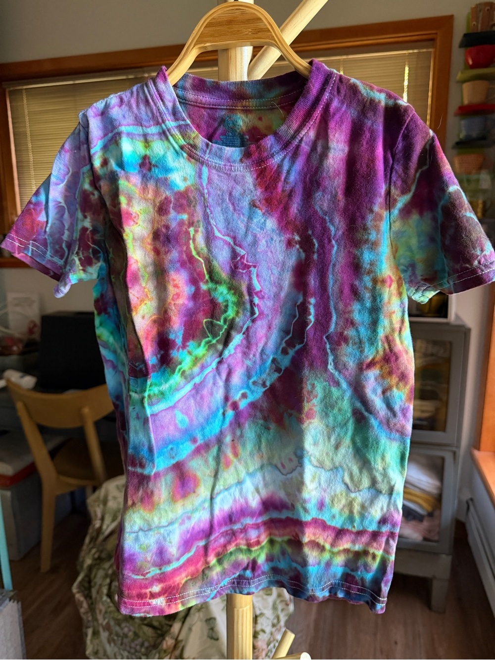 Hand-dyed ice geode dye tee size kids 6-8 years